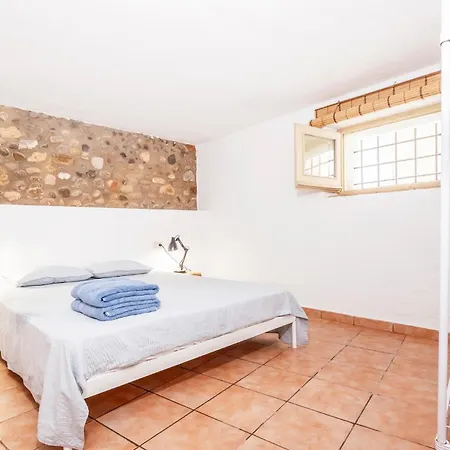 別荘 3 Bedroom Amazing In Larmentera *